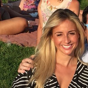 Meet your Posher, Andrea